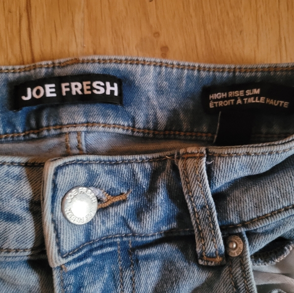 Women's Joe Fresh High Rise Slim Jeans - Picture 2 of 4